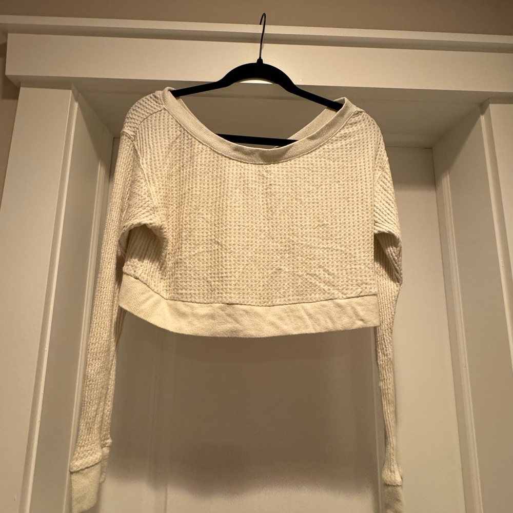 PacSun cream crop top XS